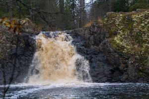 Ei kehystetty versio vesiputouksesta.